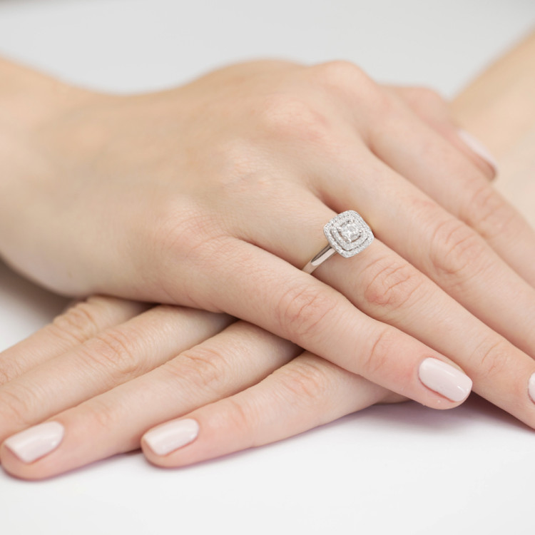 Pierścionek z białego złota z diamentami  - próba 585 0,50CT W-345B