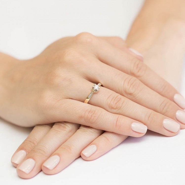 Pierścionek z białego złota z diamentami  - próba 585 0,25CT W-291B