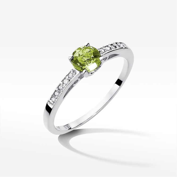 Pierścionek z białego złota z oliwinem - próba 585 0,65CT PV-057BO