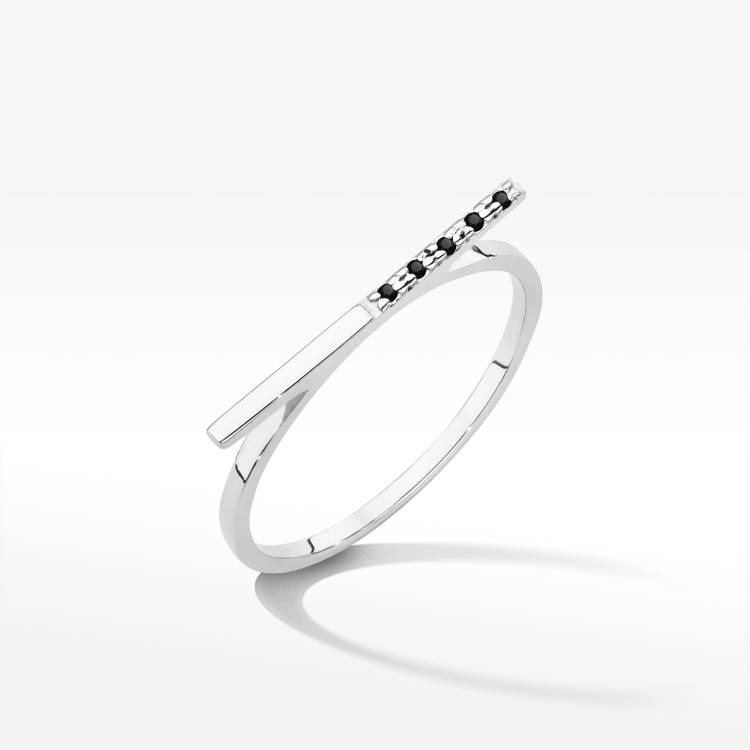 Pierścionek z czarnymi Diamentami 0,025ct białe złoto W0537