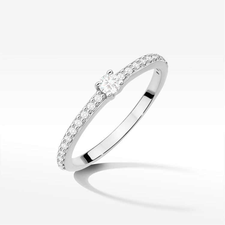 Pierścionek z diamentami 0,19ct białe złoto W0676