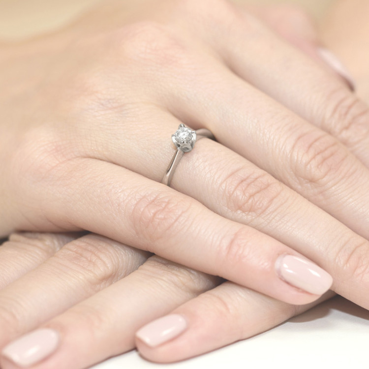 Pierścionek z białego złota z diamentem - próba 585 0,10CT W-047B 0,10ct