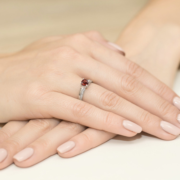 Pierścionek PV-084 Granat 0,60ct białe złoto
