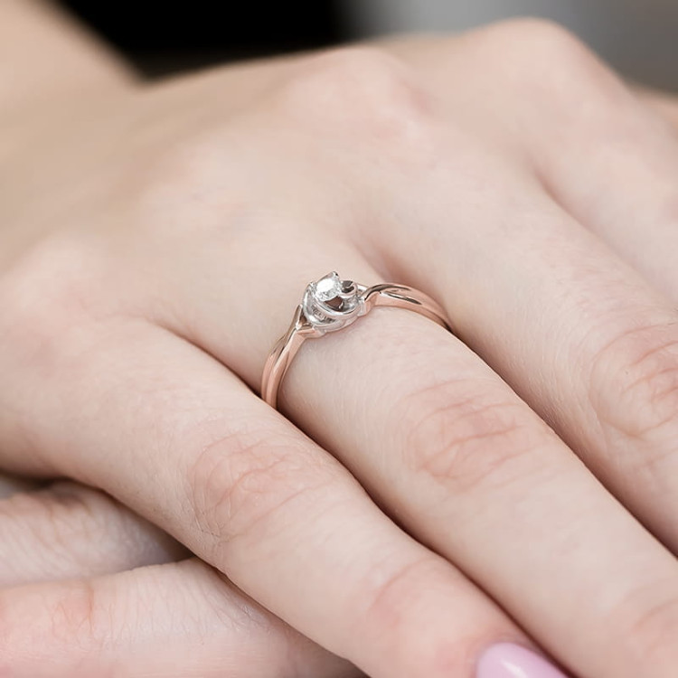 Pierścionek W0329 Diament 0,10ct różowe złoto