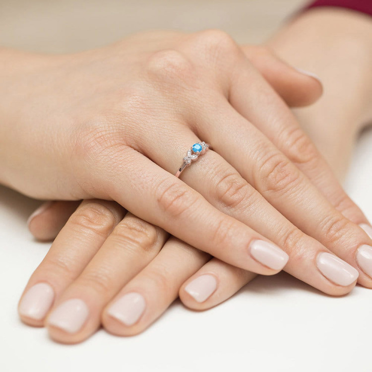 Pierścionek z różowego złota z topazem Swiss - próba 585 0,17CT PV-165CT