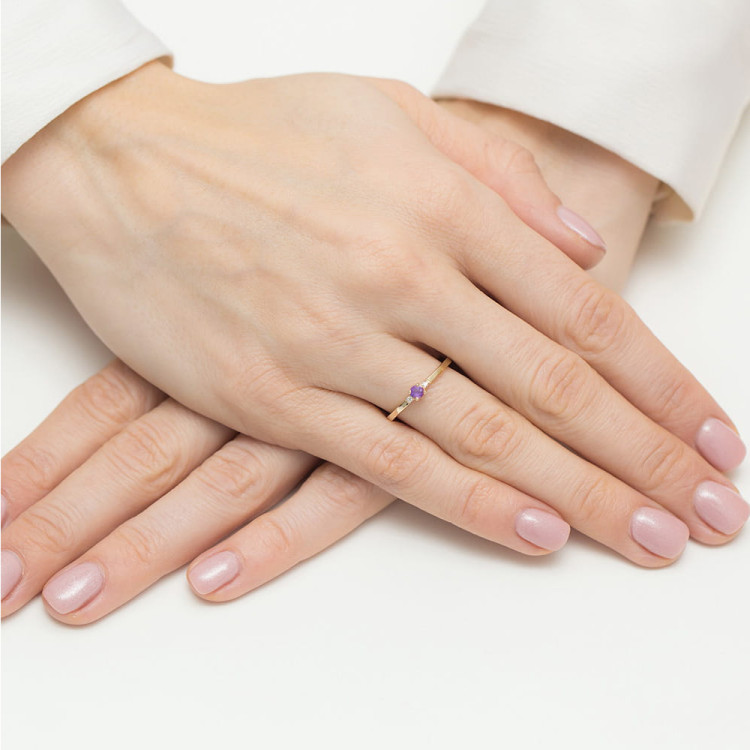 Pierścionek W0464 Ametyst 0,10ct żółte złoto