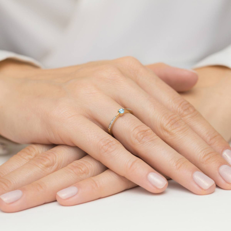 Pierścionek PV-236 Topaz Swiss 0,15ct żółte złoto