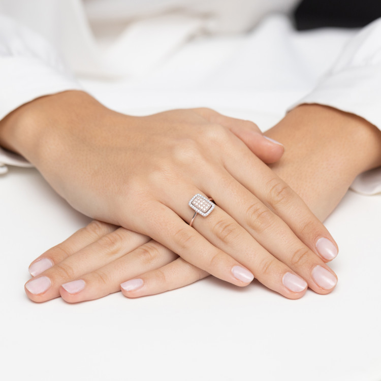 Pierścionek z diamentami 0,27ct różowe złoto W0573