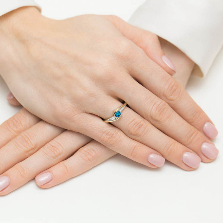 Pierścionek W0618 Topaz Swiss 0,25ct żółte złoto