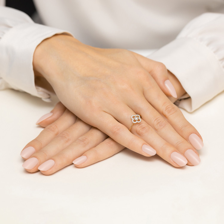 Pierścionek Diament 0,13ct żółte złoto W0627