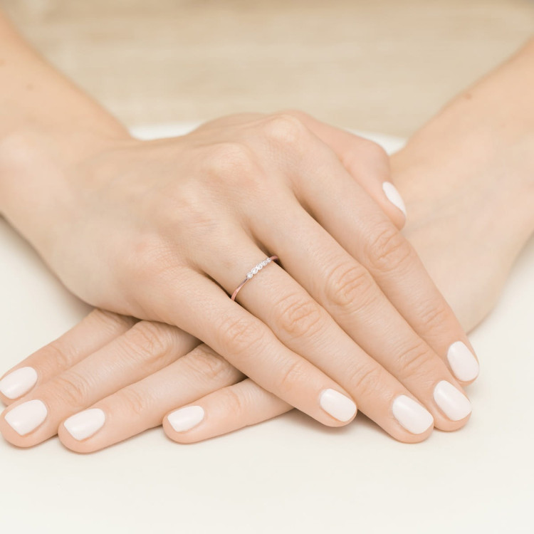 Pierścionek z diamentami 0,043ct różowe złoto W0638