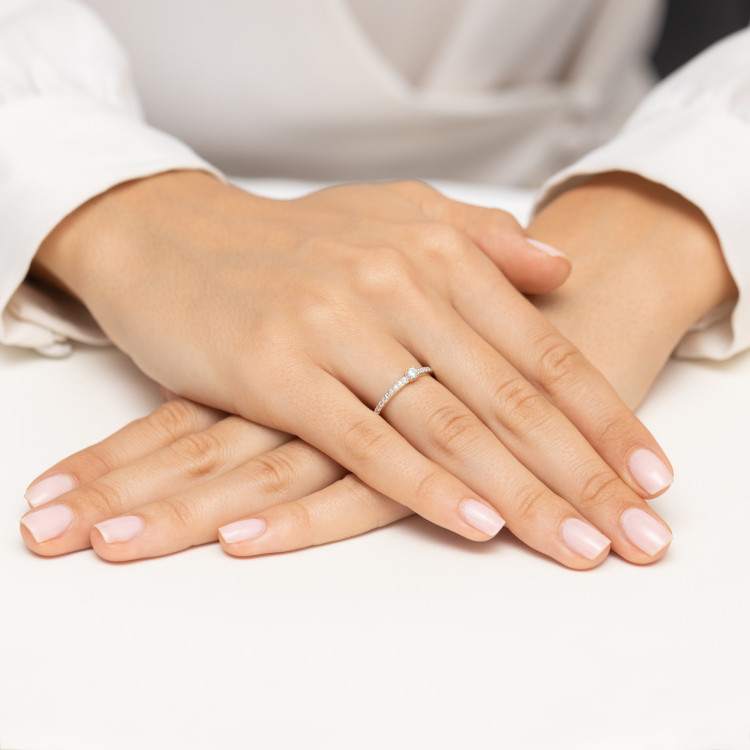 Pierścionek z diamentami 0,19ct żółte złoto W0676