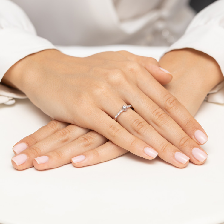 Pierścionek z diamentami 0,17ct różowe złoto W0680