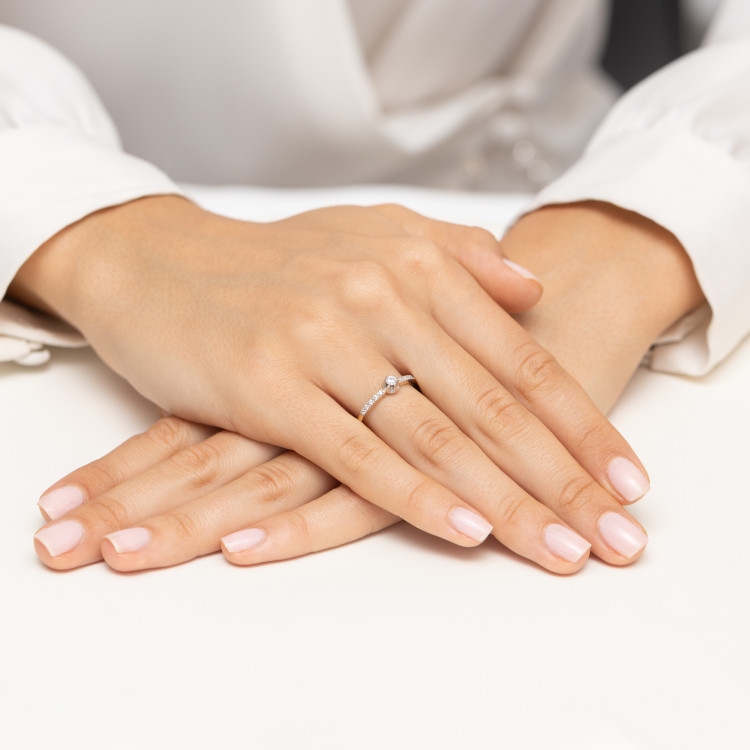 Pierścionek z diamentami 0,17ct żółte złoto W0680