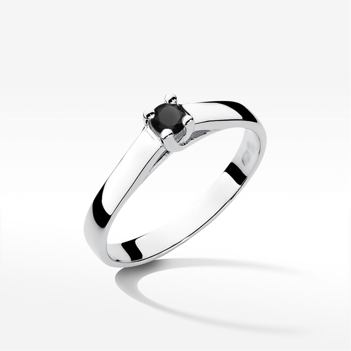 Pierścionek z białego złota z czarnym diamentem - próba 585 0,12CT w0070.B3.DIB.01