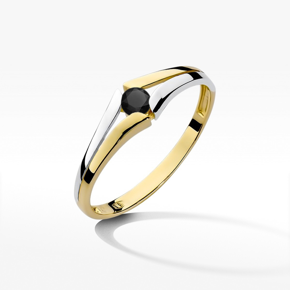 Pierścionek z żółtego złota z czarnym diamentem - próba 585 0,12CT w0207.Z3.DIB.01