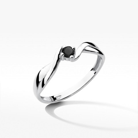 Pierścionek z białego złota z czarnym diamentem - próba 585 0,12CT w0208.B3.DIB.01
