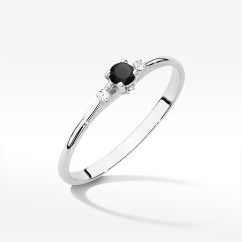 Pierścionek z białego złota z czarnym diamentem - próba 585 0,135CT w0614.B3.DIB.01