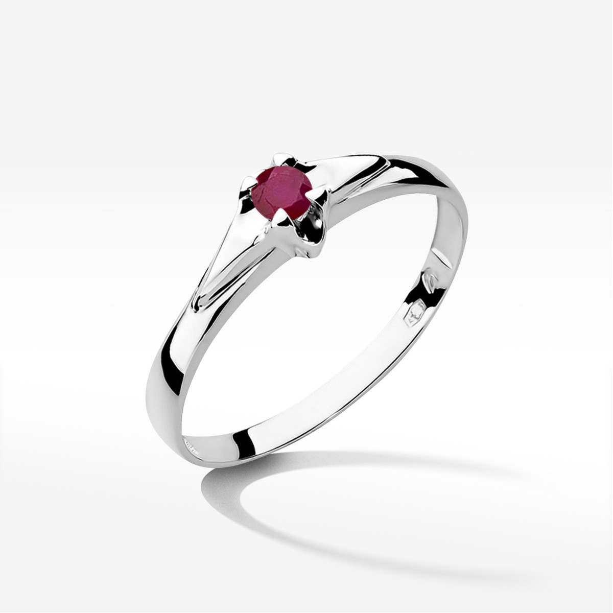 Pierścionek z białego złota z rubinem - próba 585 0,15CT w0088.B3.RUR.01