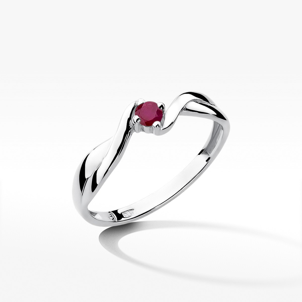 Pierścionek z białego złota z rubinem - próba 585 0,15CT w0208.B3.RUR.01