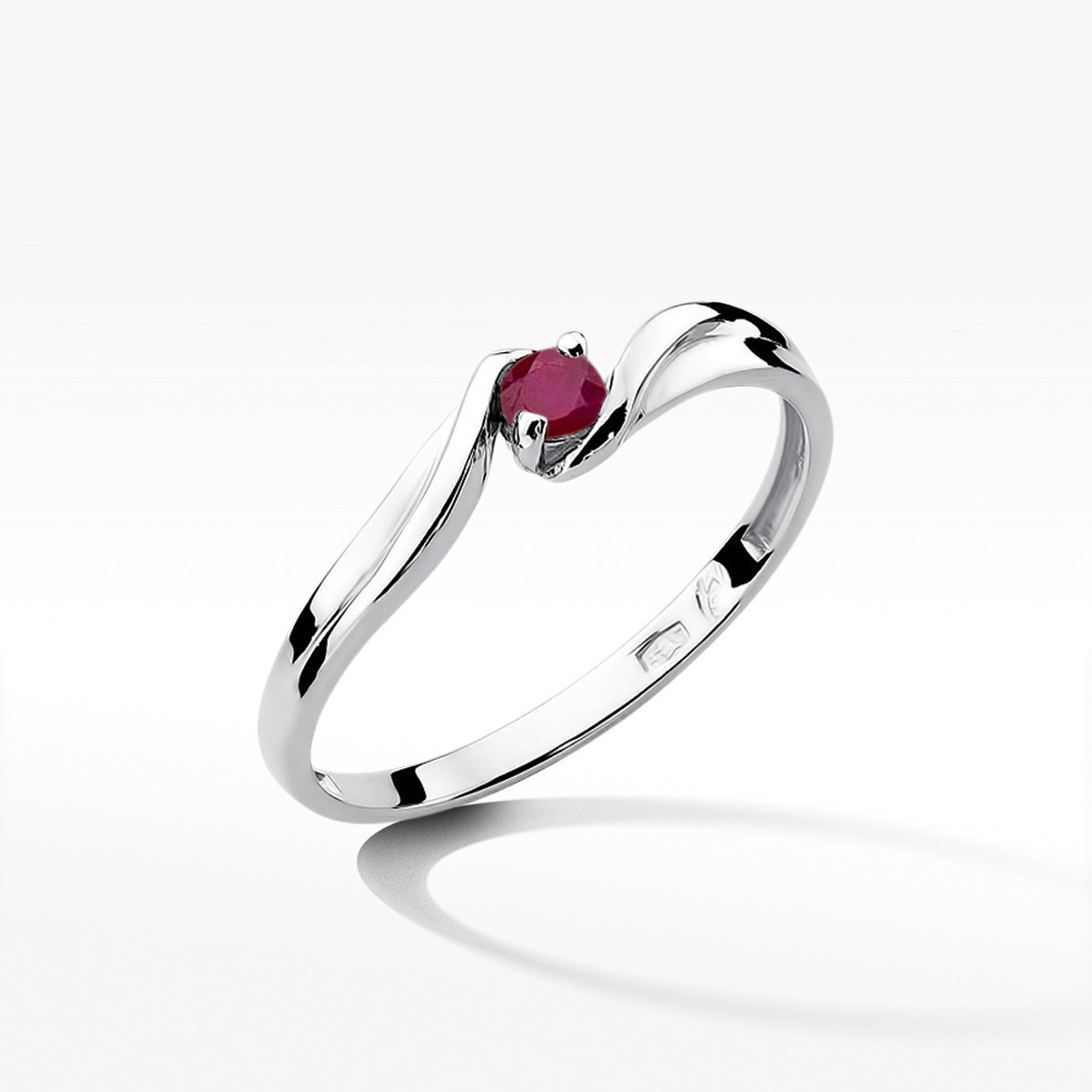 Pierścionek z białego złota z rubinem - próba 585 0,15CT w0211.B3.RUR.01