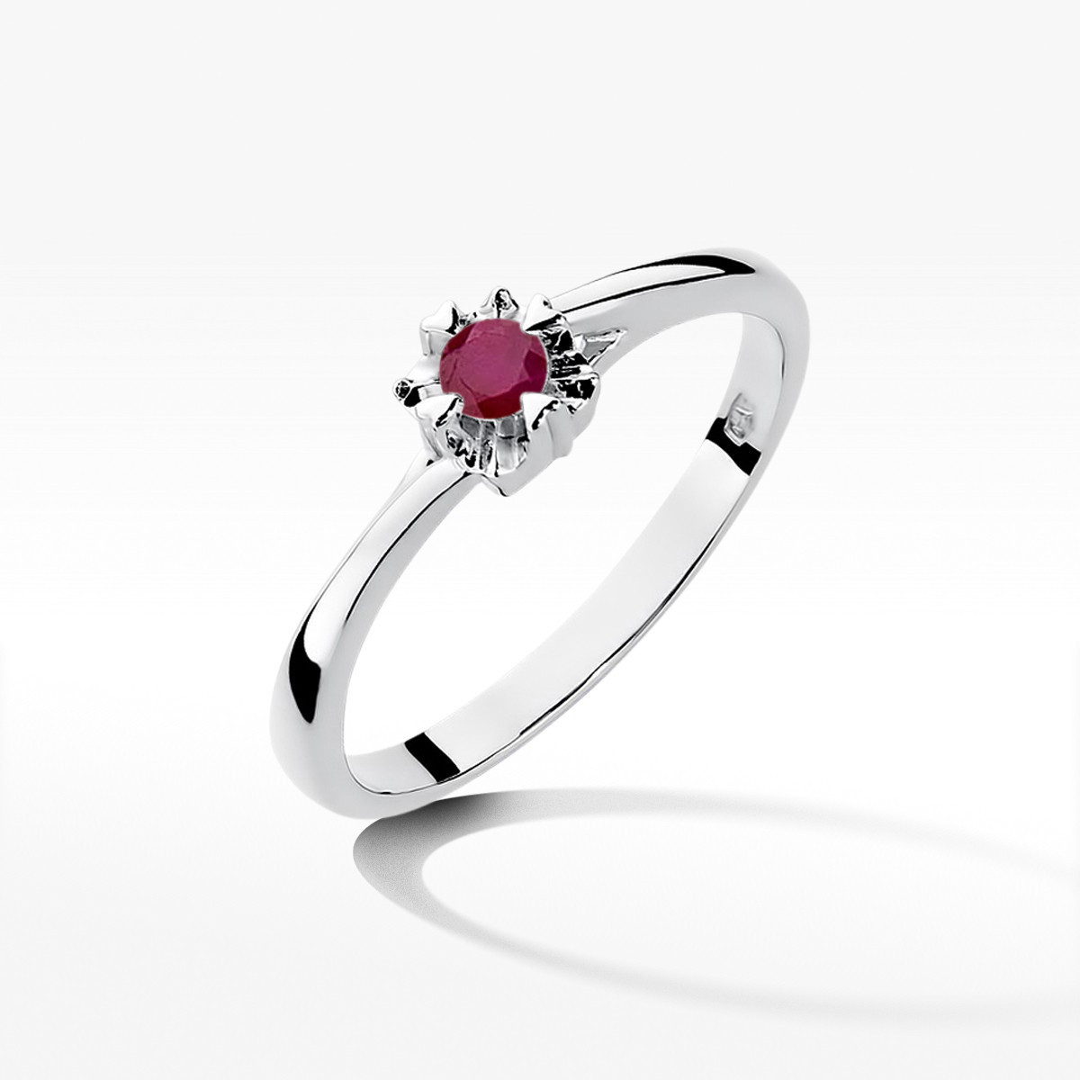Pierścionek z białego złota z rubinem - próba 585 0,15CT w0318.B3.RUR.01
