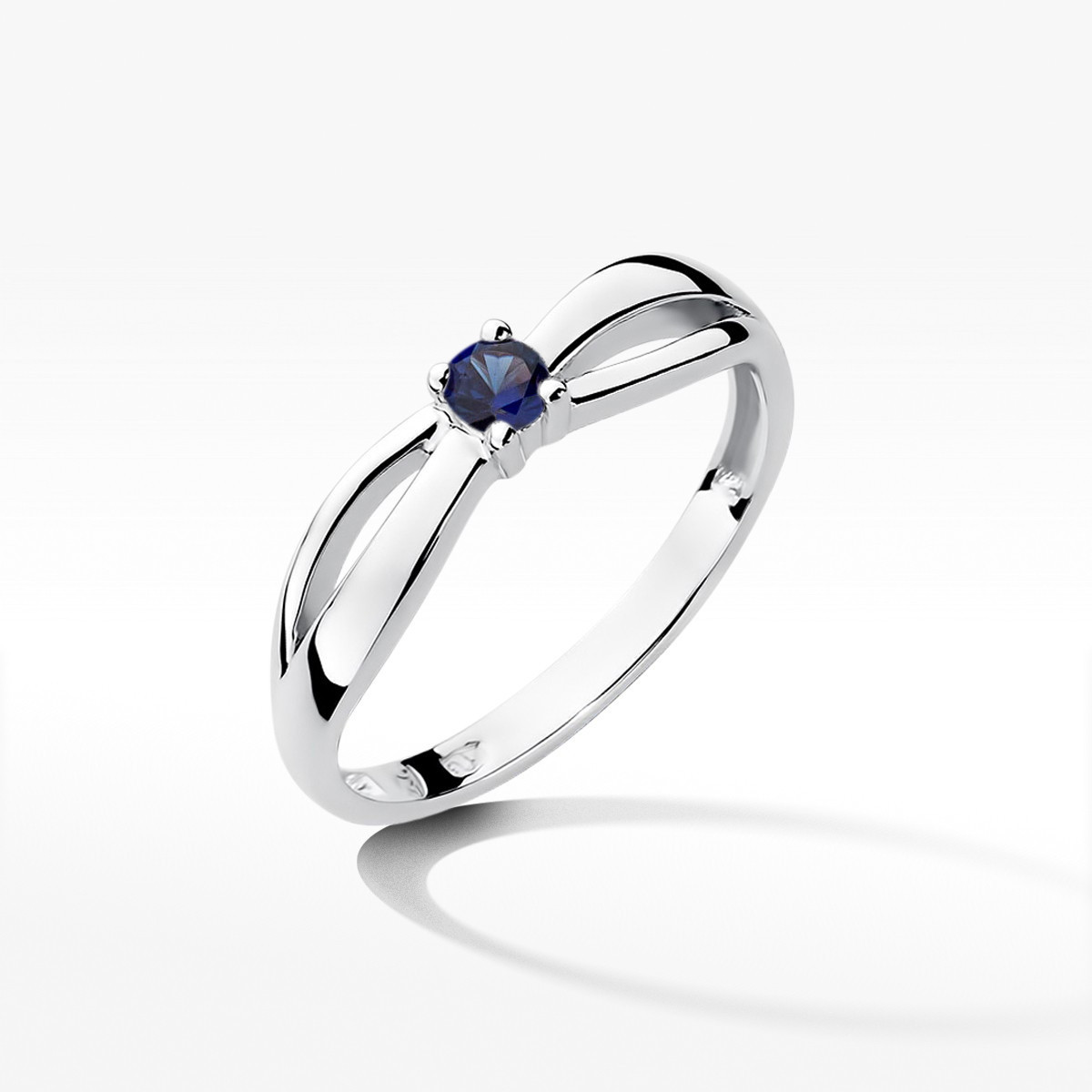 Pierścionek z białego złota z szafirem - próba 585 0,15CT w0248.B3.SAB.01