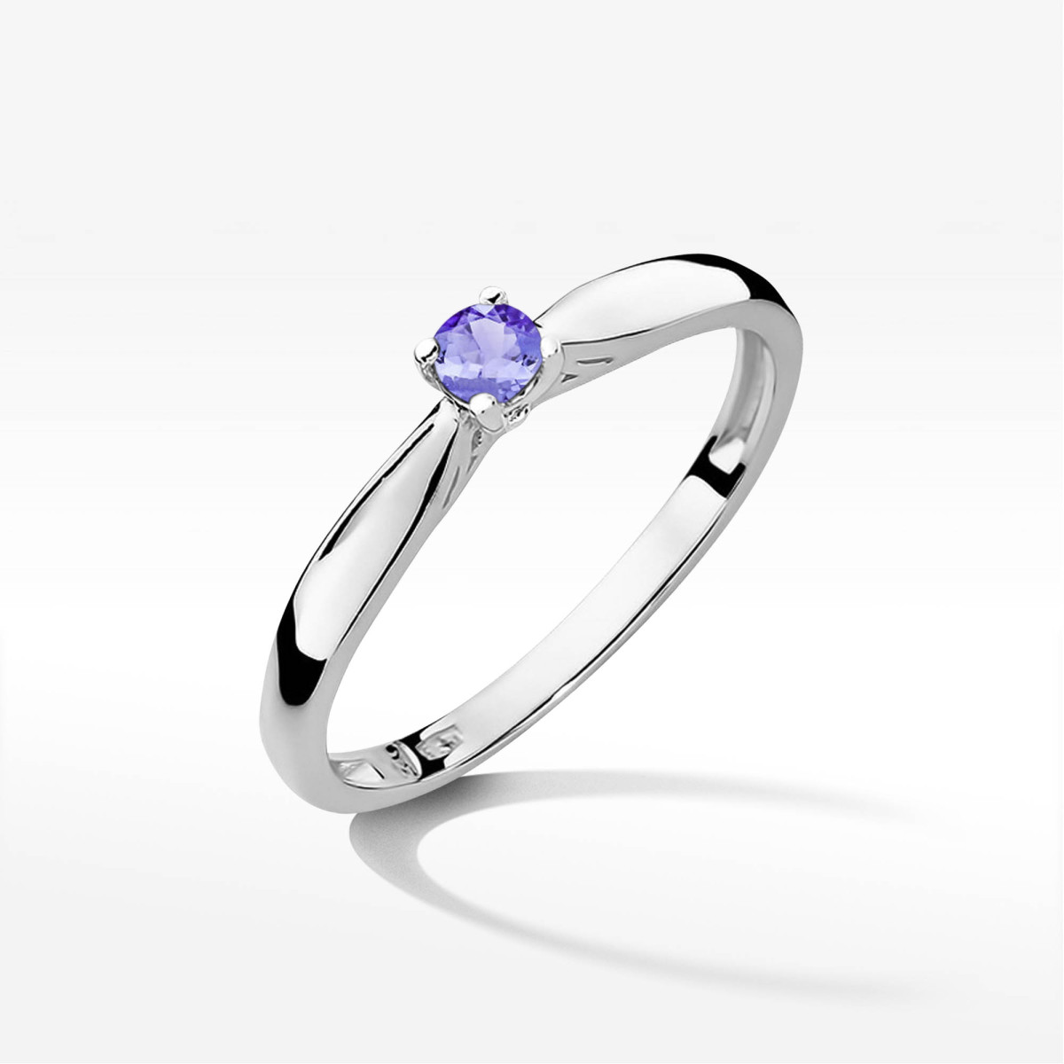 Pierścionek z białego złota z tanzanitem - próba 585 0,15CT PV-264.B3.TAP.01