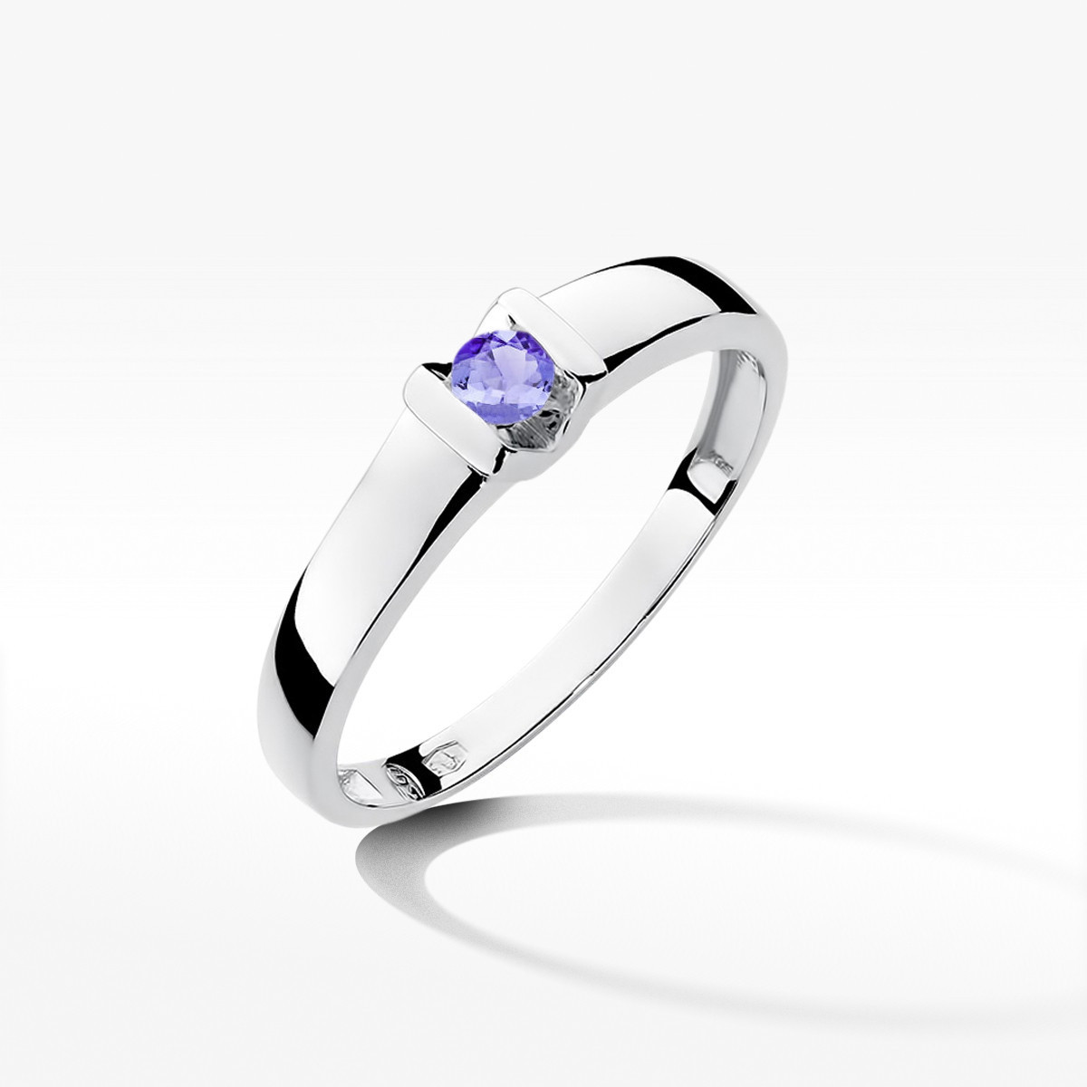 Pierścionek z białego złota z tanzanitem - próba 585 0,15CT w0249.B3.TAP.01
