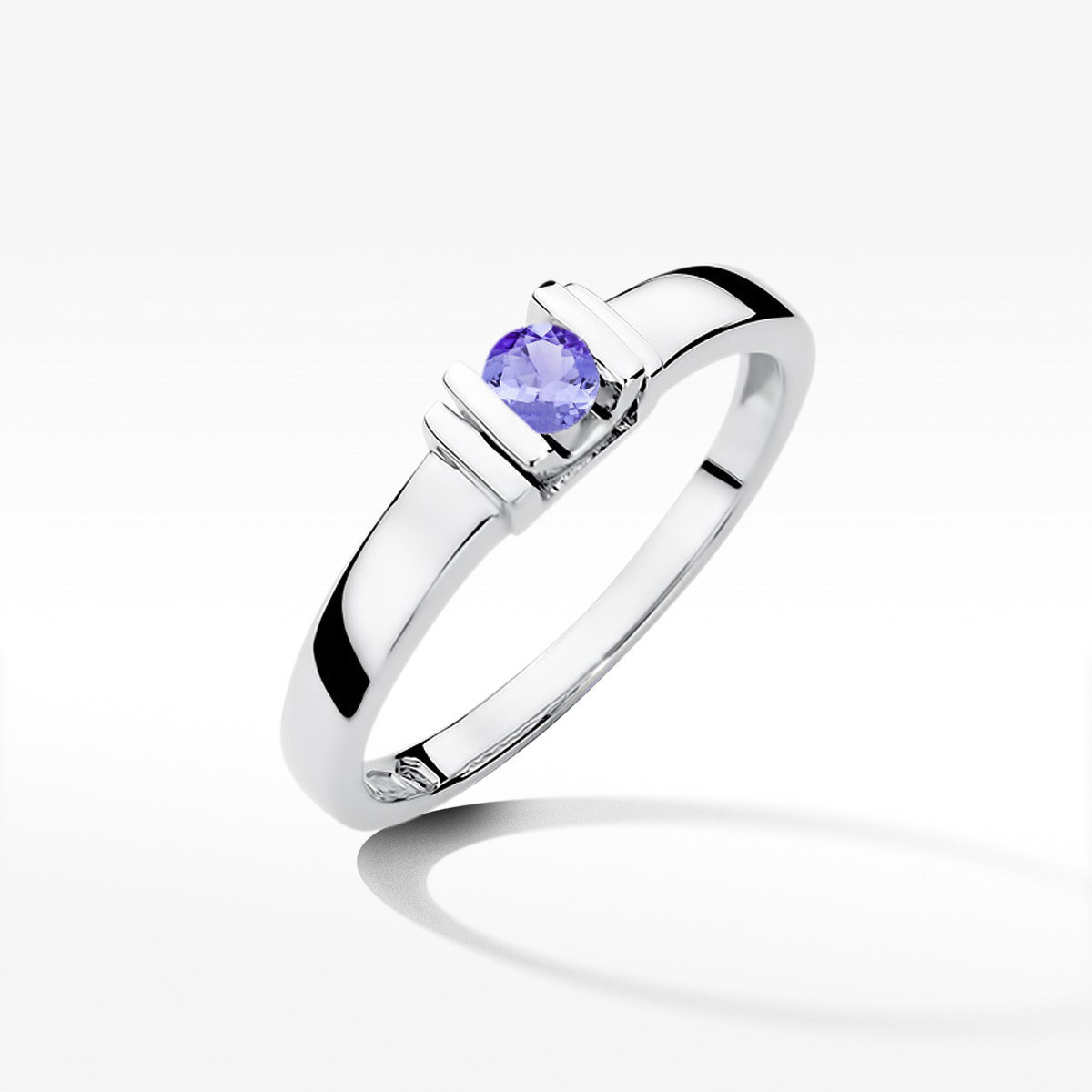 Pierścionek z białego złota z tanzanitem - próba 585 0,15CT w0343.B3.TAP.01