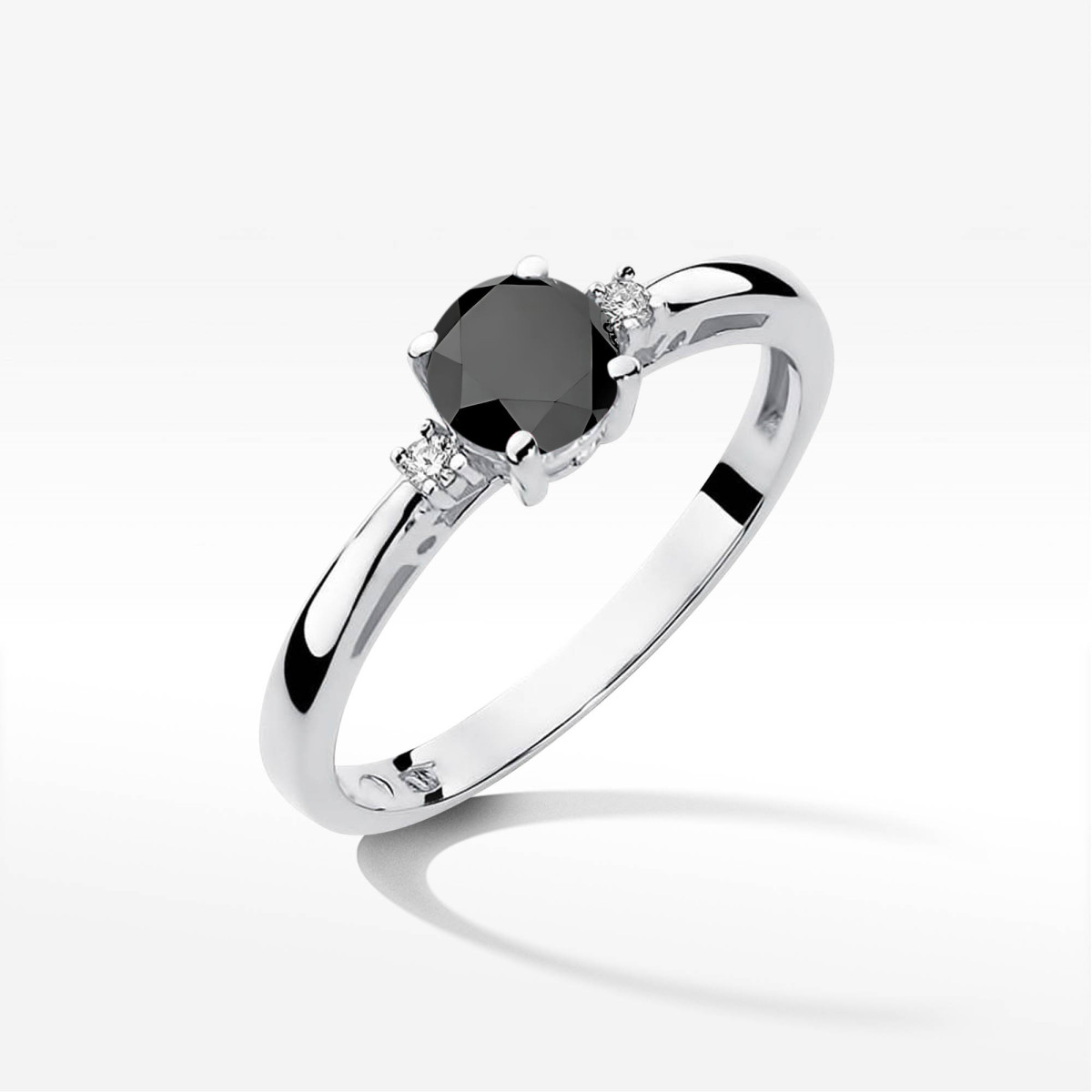 Pierścionek z białego złota z czarnym diamentem - próba 585 0,529CT PV-215.B3.DIB.01