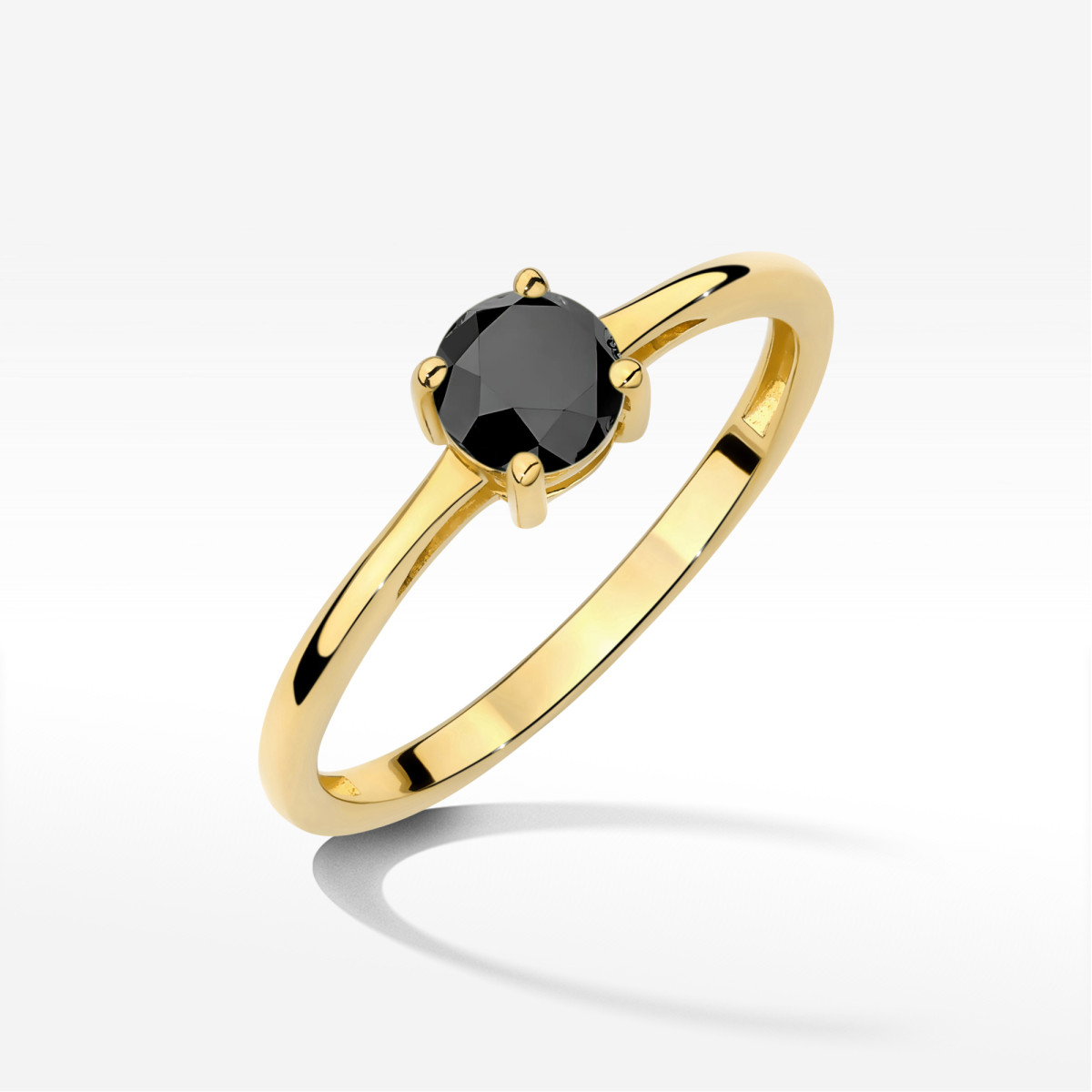 Pierścionek z żółtego złota z czarnym diamentem - próba 585 0,50CT w0656.Z3.DIB.01
