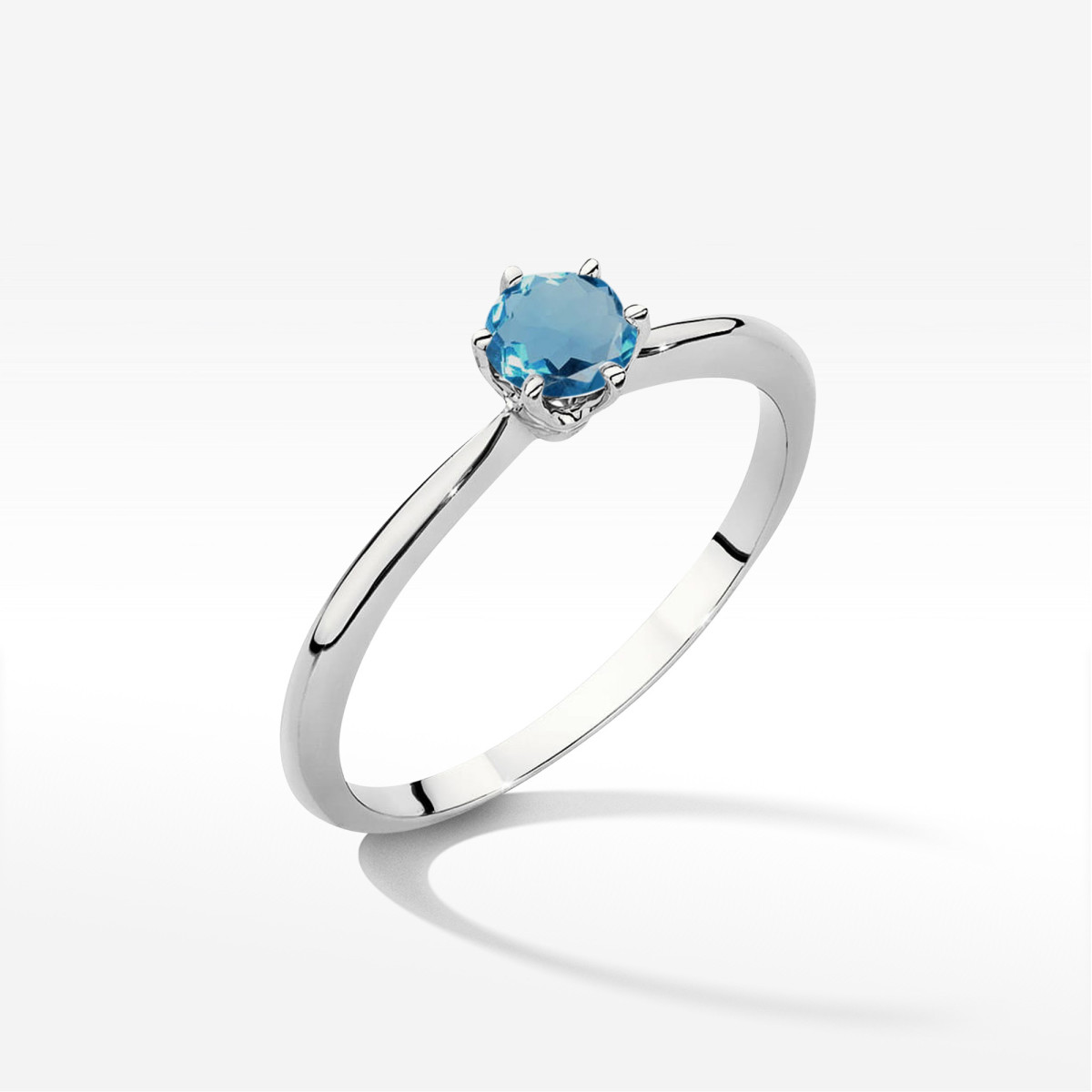 Pierścionek z białego złota z topazem London Blue - próba 585 0,50CT W0553.B3.TOL.02