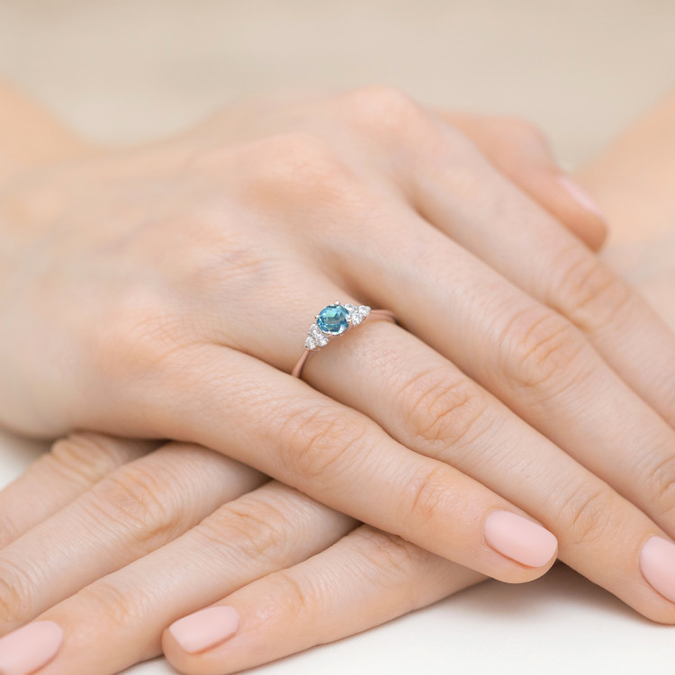 Pierścionek PV-181 z Topaz Swissem London Blue 0,50ct różowe złoto