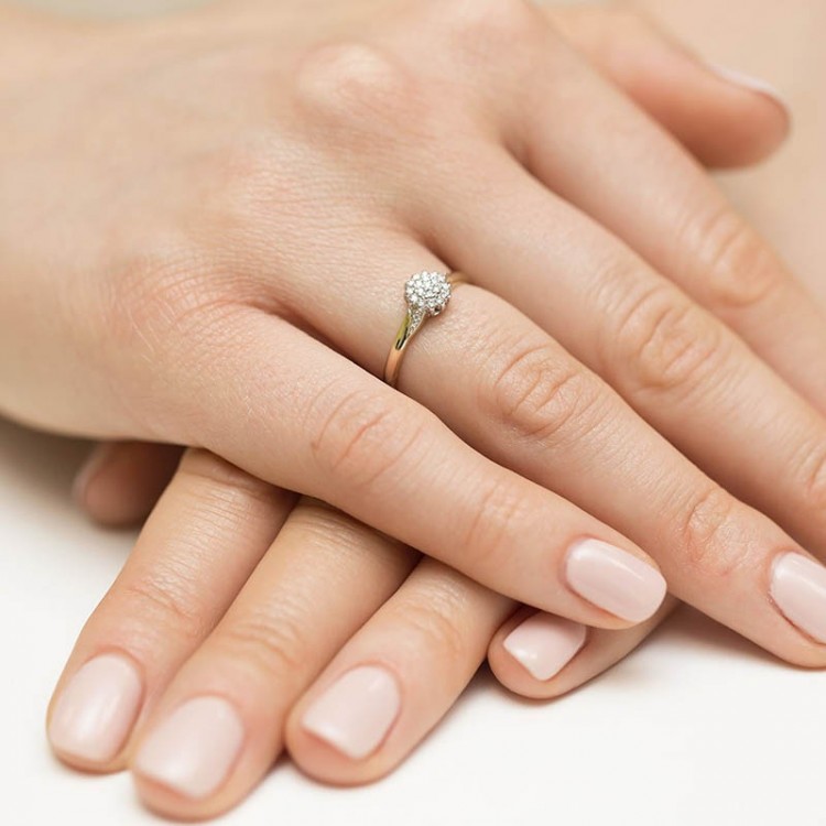 Pierścionek z żółtego złota z diamentami  - próba 585 0,11CT W-419A
