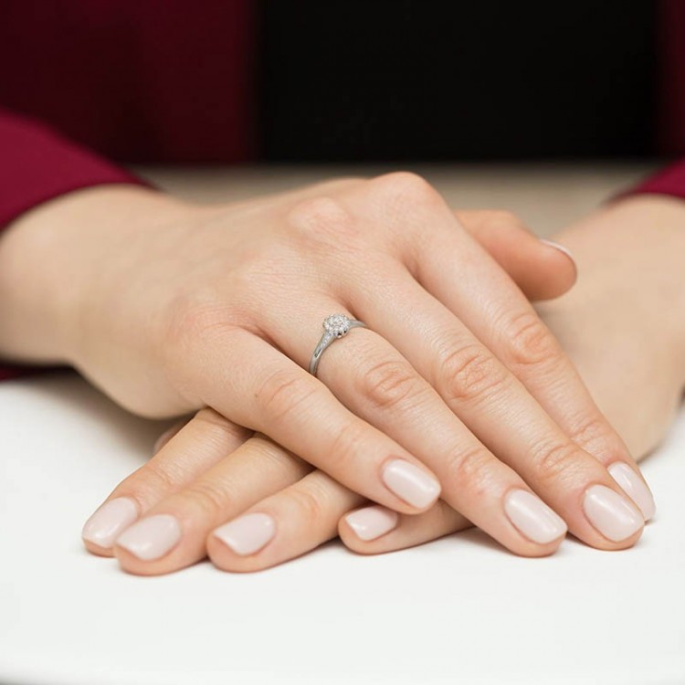 Pierścionek z białego złota z diamentami  - próba 585 0,11CT W-419B