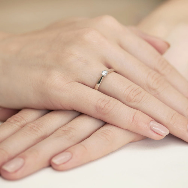 Pierścionek W0229 Diament 0,12ct białe złoto