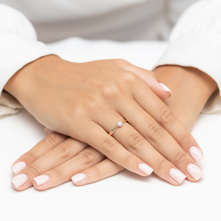 Pierścionek W0567 Diament 0,06ct żółte złoto