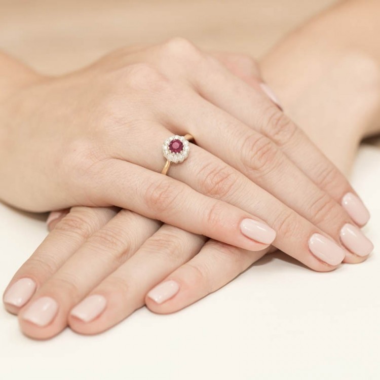 Pierścionek z białego złota z rubinem - próba 585 0,774CT W-284BR