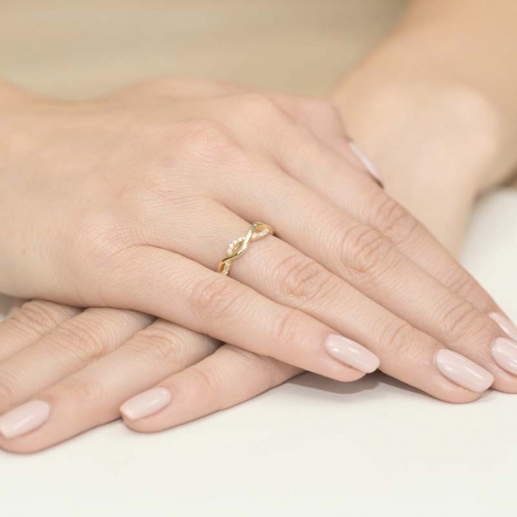 Pierścionek z żółtego złota z diamentami  - próba 585 0,07CT PV-297A