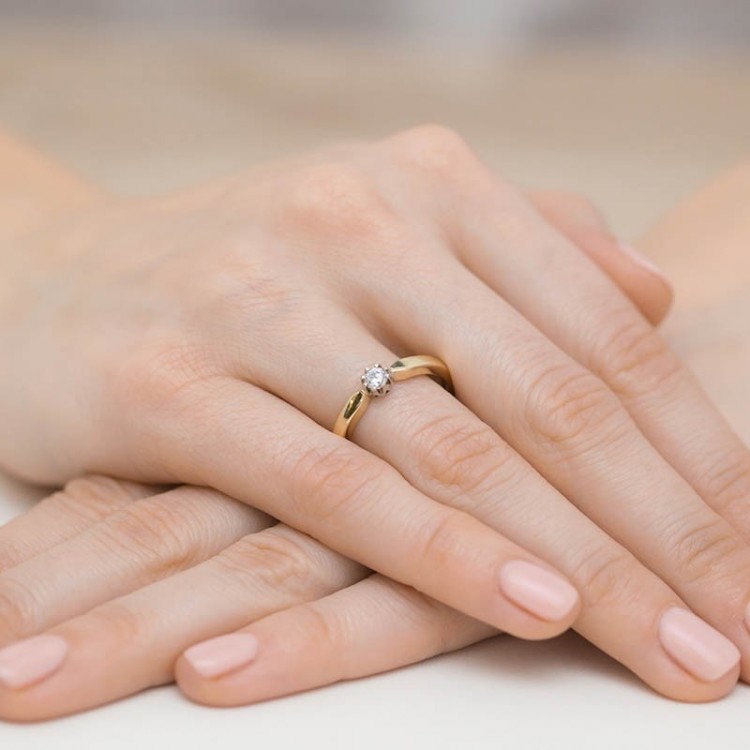 Pierścionek z żółtego złota z diamentem - próba 585 0,15CT W-450A 0.15ct