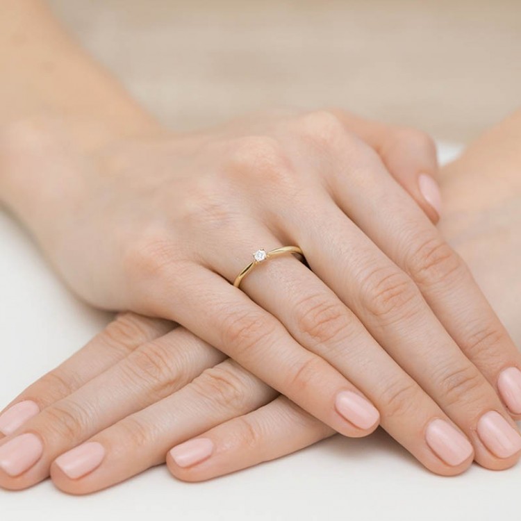 Pierścionek z żółtego złota z diamentem - próba 585 0,01CT W-461A 0.01ct