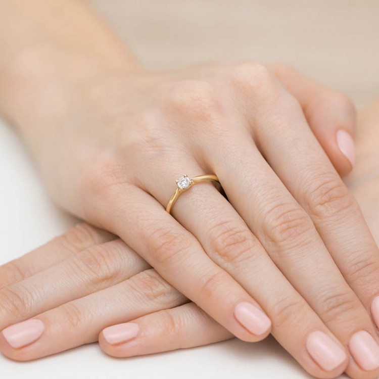 Pierścionek z żółtego złota z diamentem - próba 585 0,08CT W-461A 0.08ct