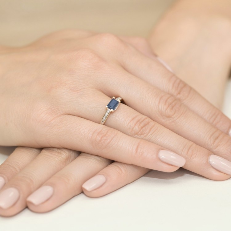 Pierścionek z żółtego złota z szafirem - próba 585 0,63CT PV-058ZS