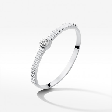Pierścionek z białego złota z diamentem - próba 585 0,04CT W-512B