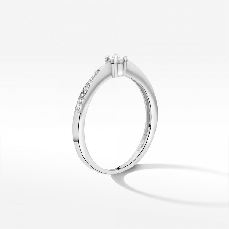 Pierścionek z białego złota z diamentami  - próba 585 0,02CT PV-236B