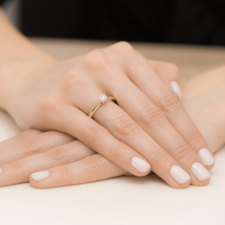Pierścionek z różowego złota z diamentem - próba 585 0,08CT PV-172C