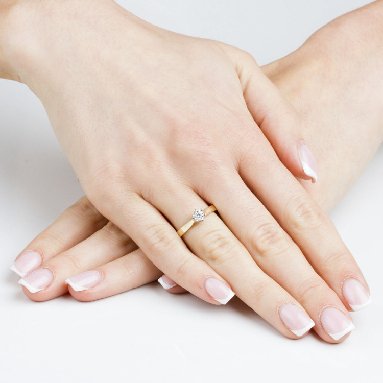 Pierścionek z żółtego złota z diamentem - próba 585 0,25CT PV-260A