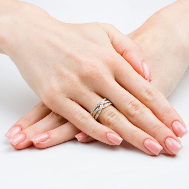 Pierścionek z różowego złota z diamentami - próba 585 0,27CT PV-060C