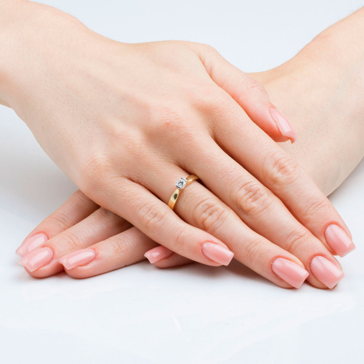 Pierścionek z żółtego złota z diamentem - próba 585 0,25CT PV-092A